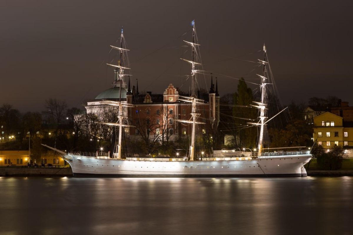 Bild på View from the promenade on a sailboat in Stockholm Sweden 05112015