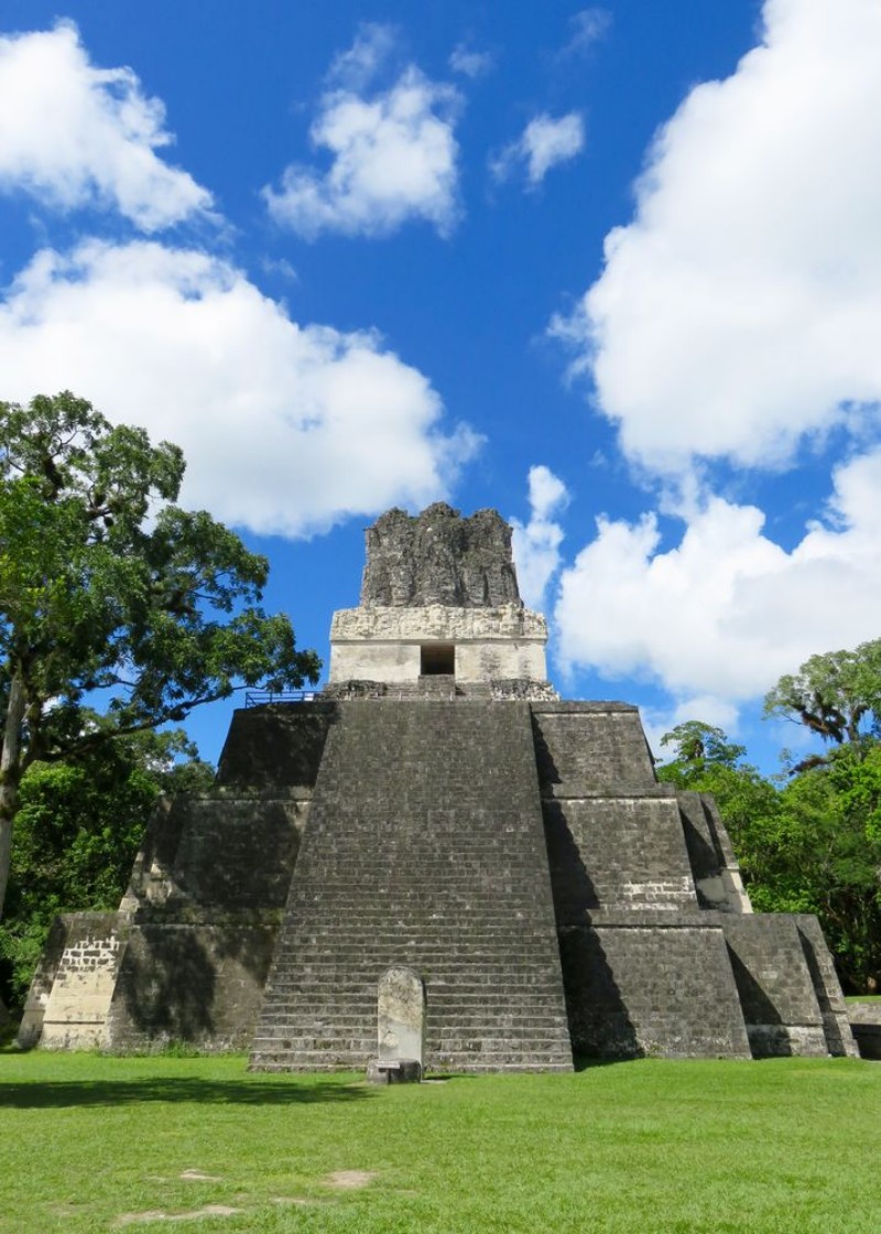 Bild på Tikal Pyramid 2