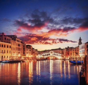 Bild på Stadslandskap Rialtobron i Venedig