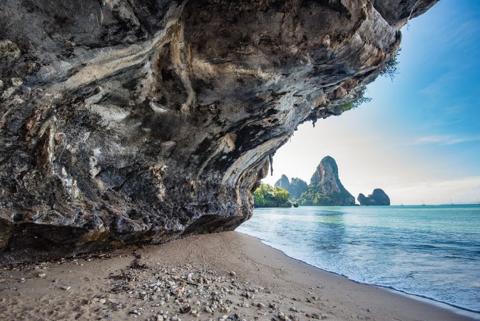 Picture of Tonsai wall with view of Railay beach - Krabi Thailand