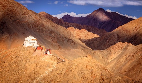 Afbeeldingen van Sankar Monastery