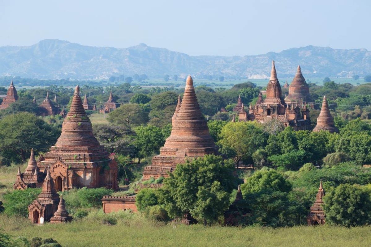 Afbeeldingen van Solar landscape of ancient Bagan Burma Myanmar