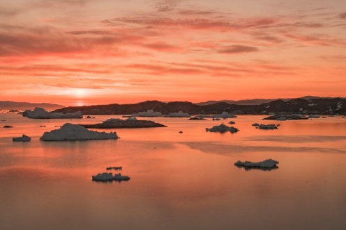 Afbeeldingen van View of Greenlands Ilulissat coasts with sunset