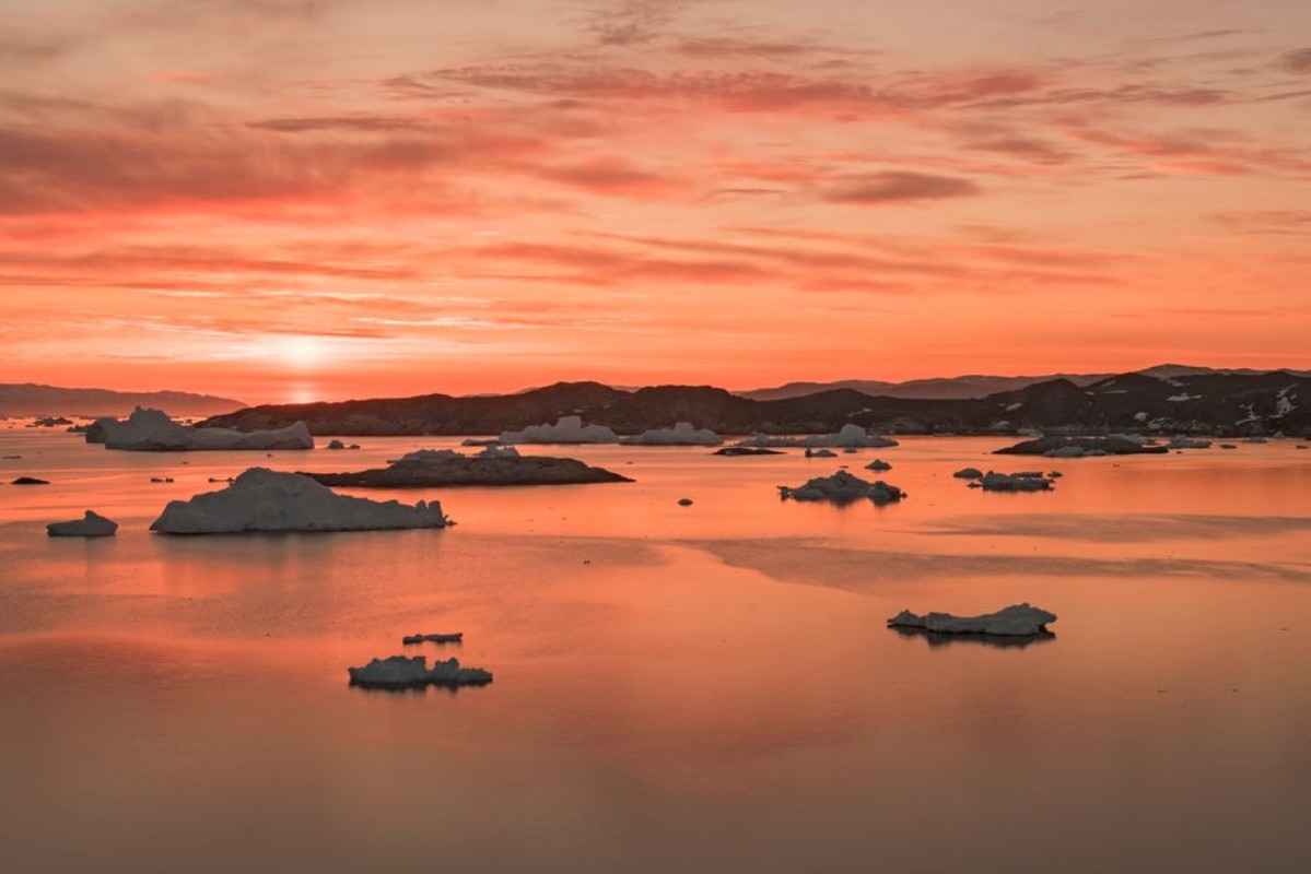 Image de View of Greenlands Ilulissat coasts with sunset