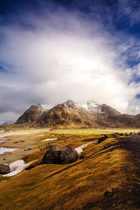 Afbeeldingen van Mountain winter landscape Lofoten Islands Norway