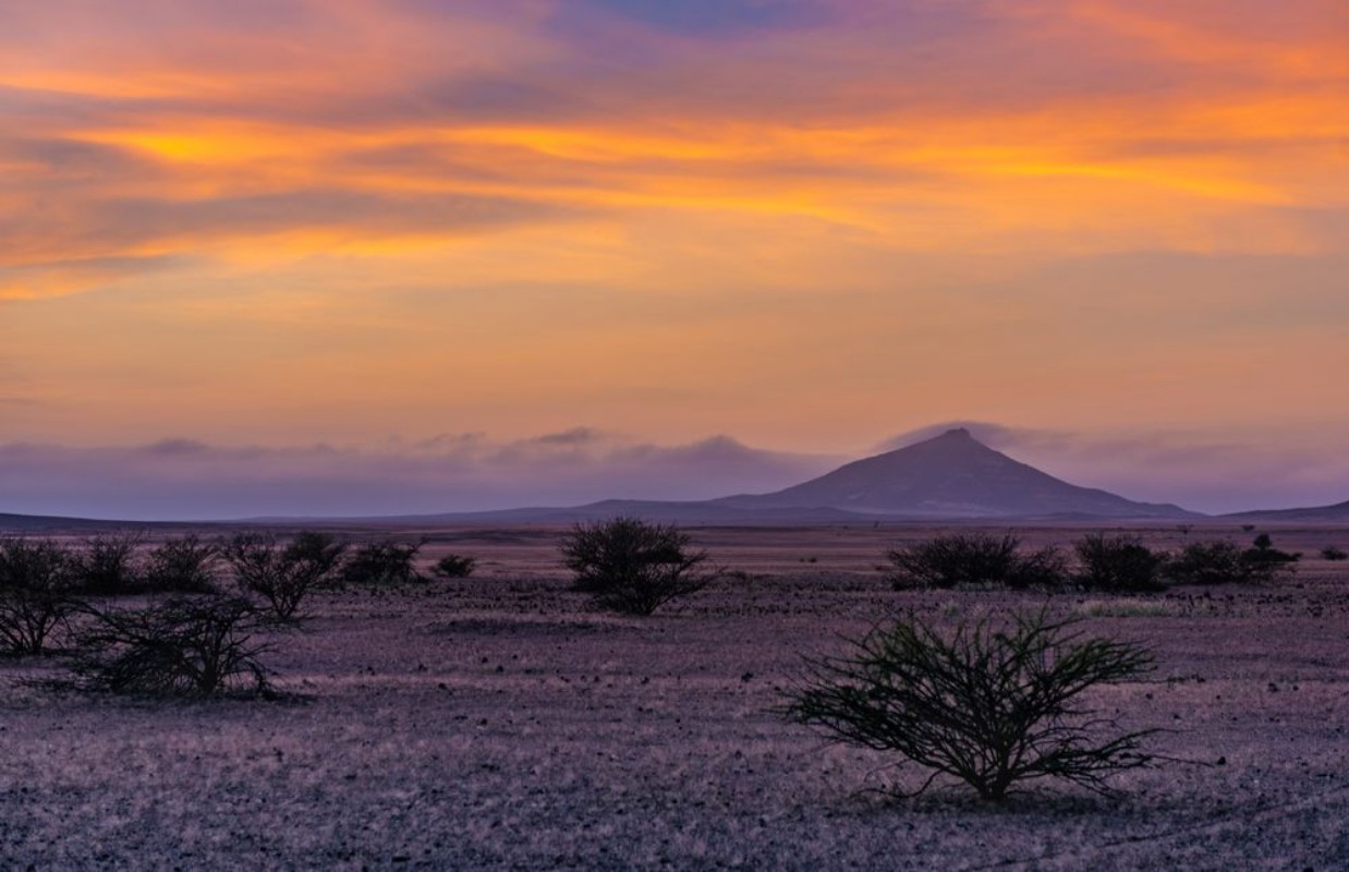Image de Landschaft bei Sonnenuntergang am Messum Krater Erongo Namibia