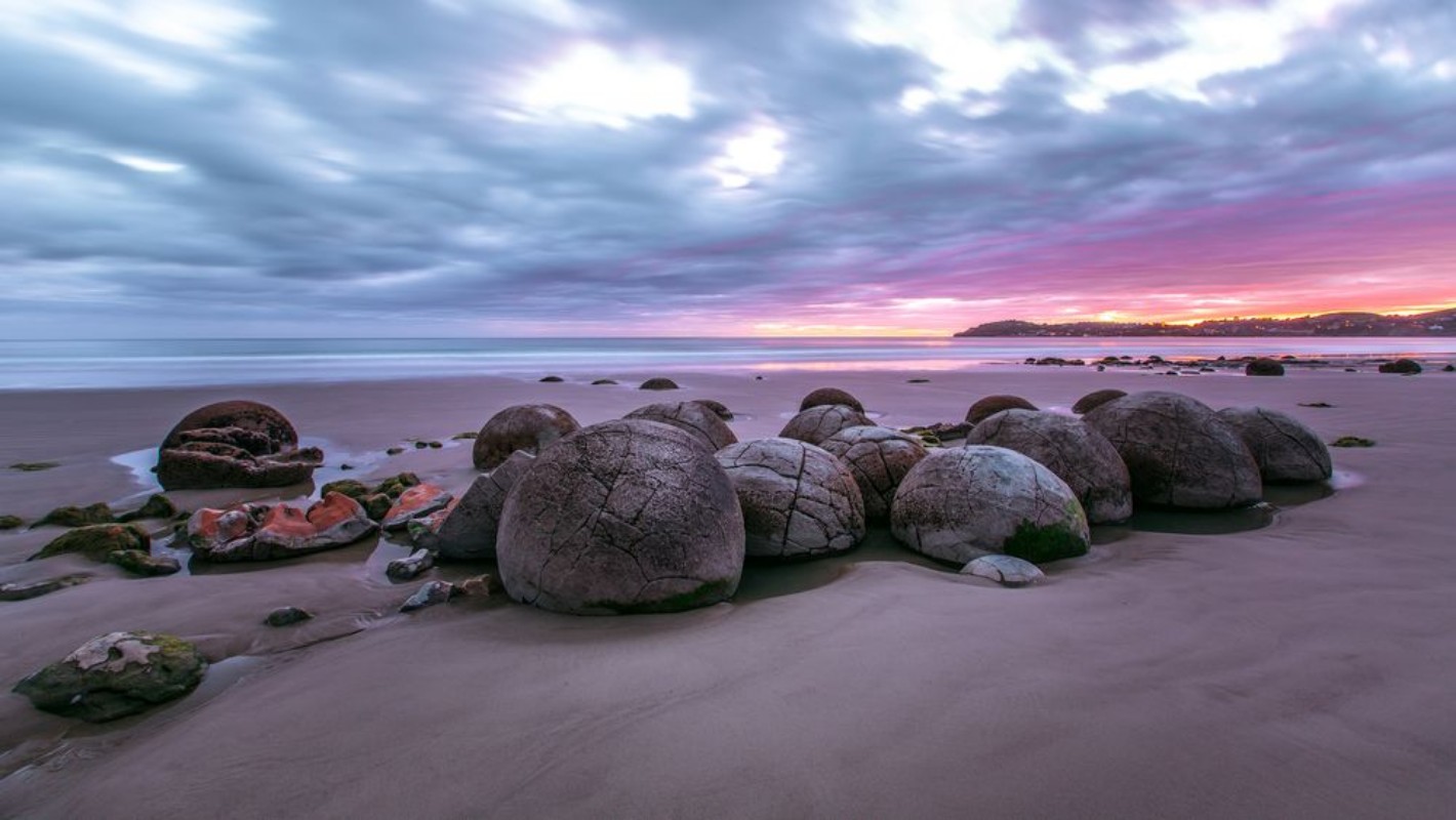 Afbeeldingen van Moeraki Boulders am Koekohe Beach an der Kste von Otago in Neuseeland New Zealand