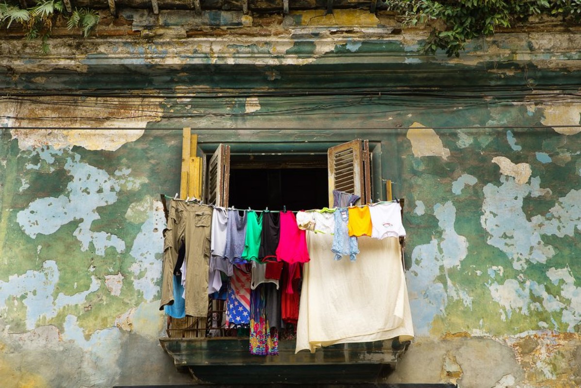 Image de Havana balcony for drying washed clothes