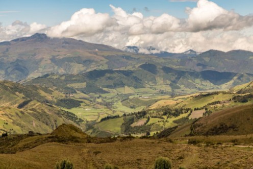 Bild på View of the Valley and Mountains High Above Quito Ecuador 