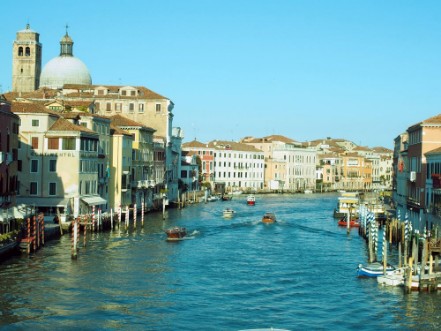 Bild på Venice with canal and boat