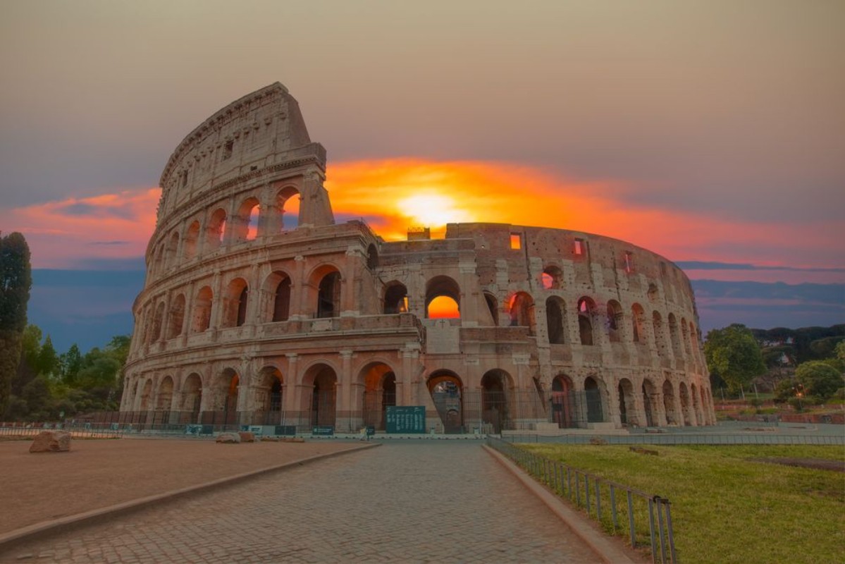 Bild på Sunrise at Rome Colosseum Roma Coliseum Rome Italy