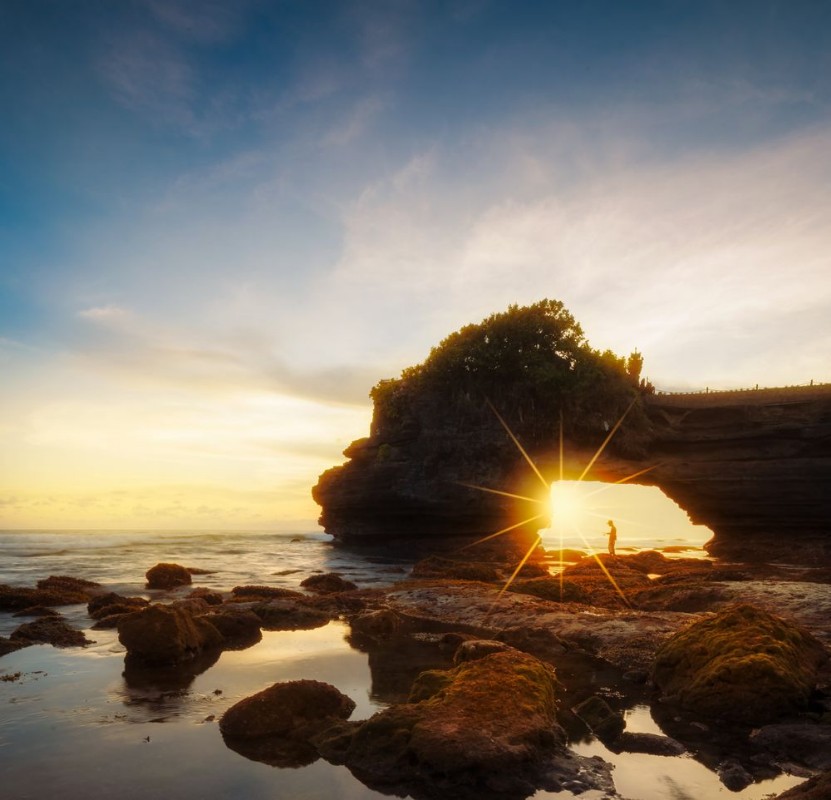 Image de Tanah Lot Temple at sunset in Bali Indonesia