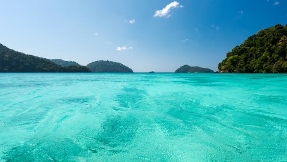Image de Beautiful tropical sea at Surin island Thailand