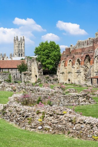 Bild på Ruins of  St Augustines Abbey with Canterbury Cathedral in the background England