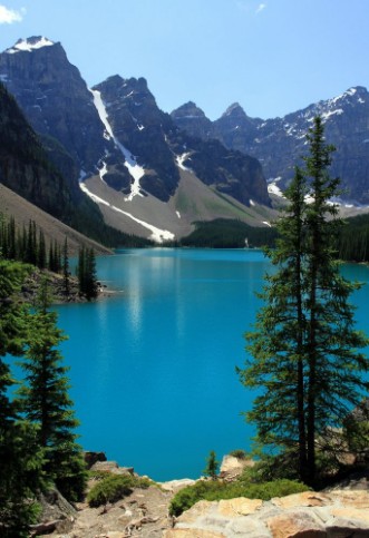 Afbeeldingen van Unforgettable summer day on Lake Moraine Rocky Mountains Canada