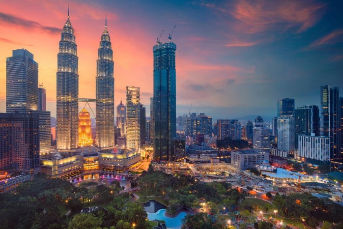 Bild på Kuala Lumpur Cityscape image of Kuala Lumpur Malaysia during sunset