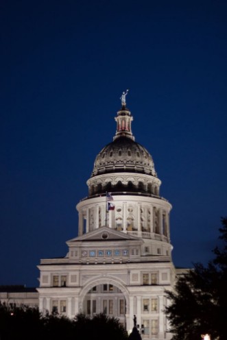 Afbeeldingen van The State Capital Building Austin Texas by Night