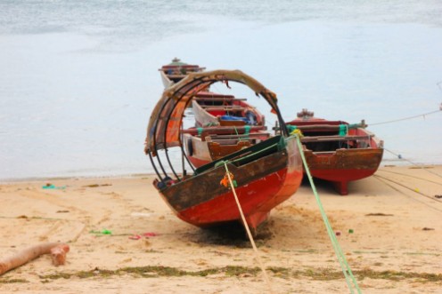 Afbeeldingen van Boote am Hafen von Sansibar