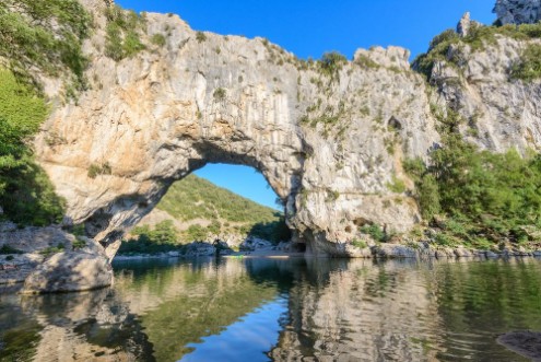Afbeeldingen van Pont DArc rock arch over the Ardeche River France