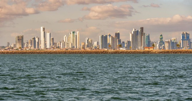 Bild på Skyline of high rise buildings in Panama City Panama