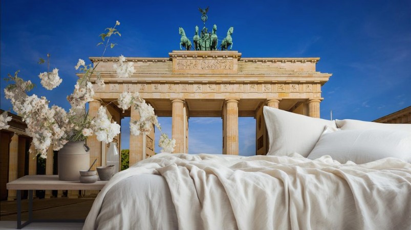 Bild på The Brandenburg Gate in Berlin at sunrise Germany
