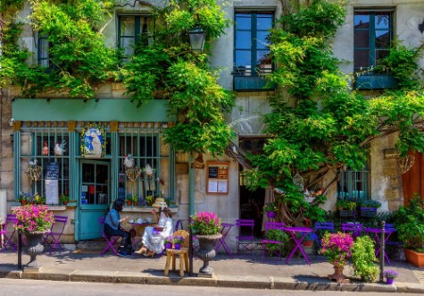 Bild på Cozy Street in Paris