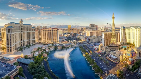 Bellagio Fountains photowallpaper Scandiwall