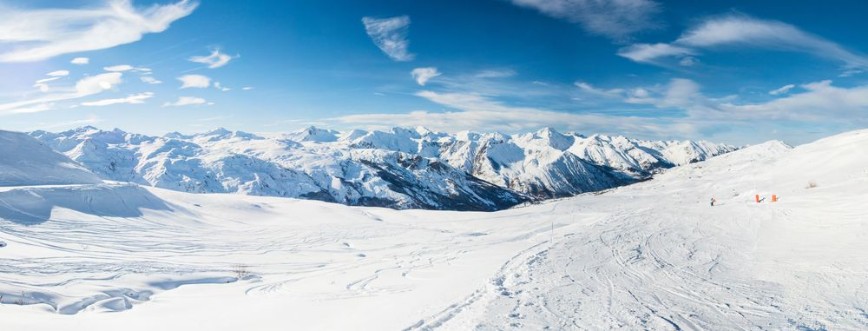 Image de Snow covered valley