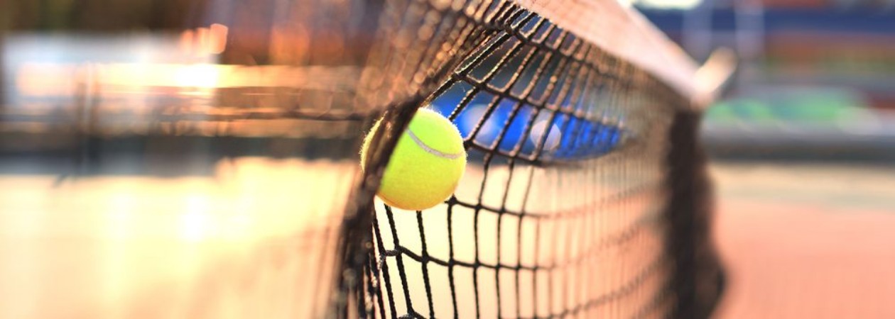 Tennis Ball Hitting The Net photowallpaper Scandiwall