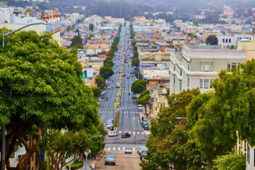 View on Top of Steep Road in San Francisco photowallpaper Scandiwall