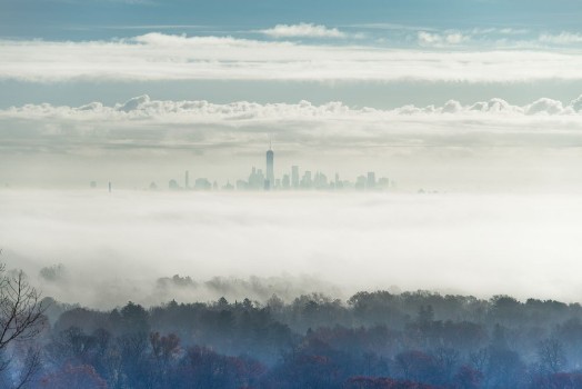 Bild på City in the Mist