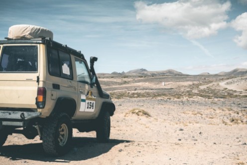 Afbeeldingen van SUV in the Desert - Fuerteventura
