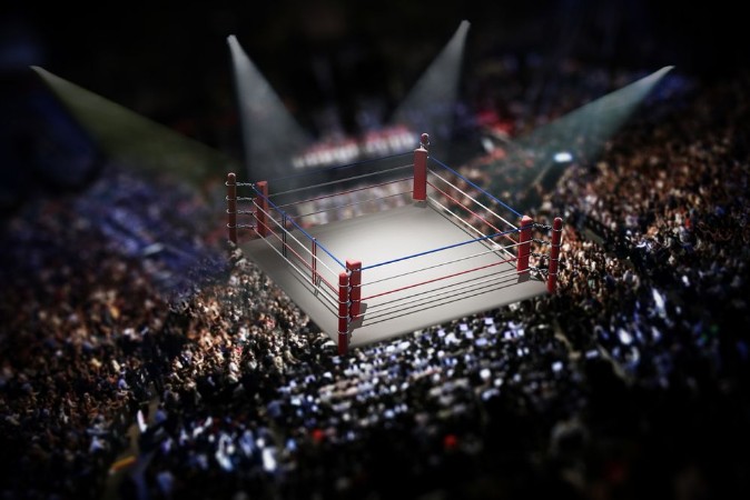 Afbeeldingen van Empty boxing ring surrounded with spectators 3D illustration