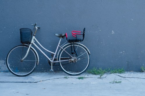 Afbeeldingen van Urban Bicycle by the Grey Wall