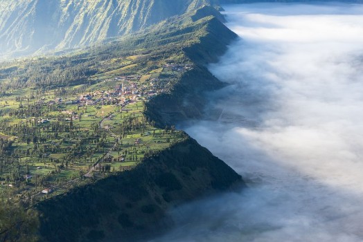 Bild på Cemero Lawang village in a morning with sea of mist Bromo mountain East Java Indonesia