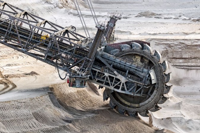 Picture of Bucket-wheel excavator mining