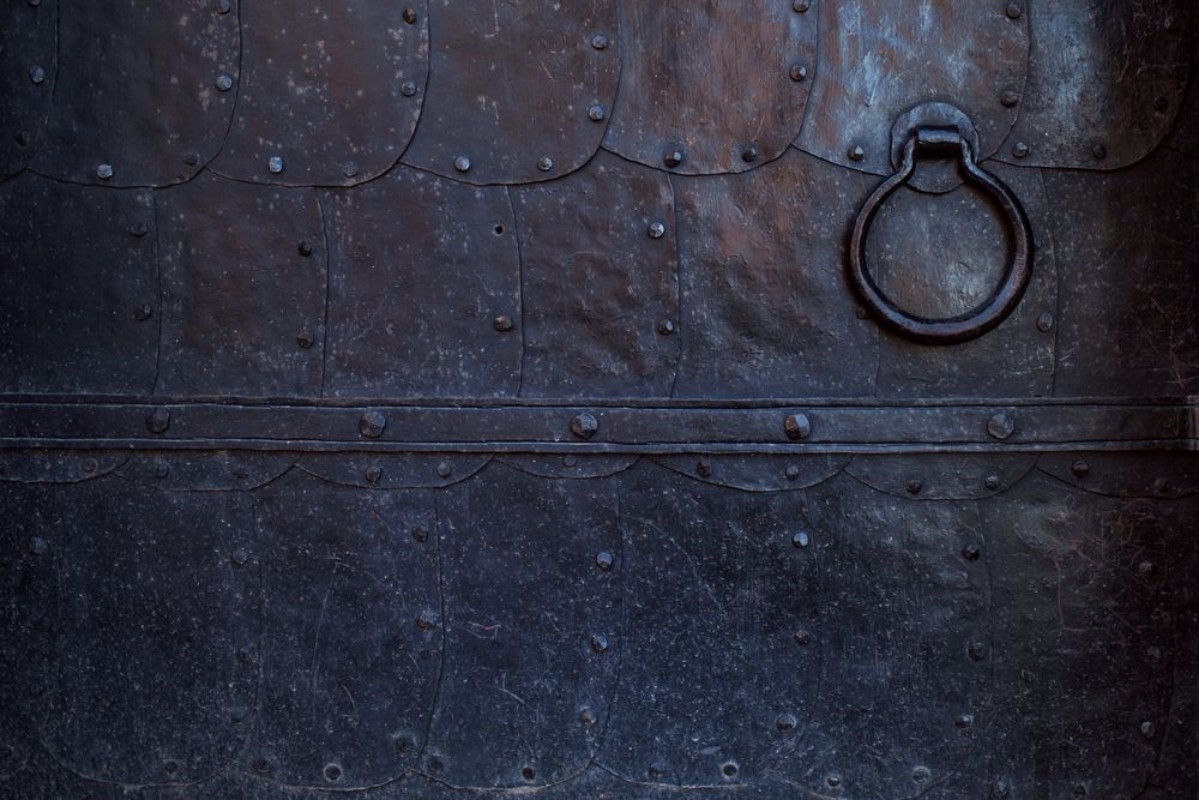 Afbeeldingen van Old wrought iron doors Forged handle