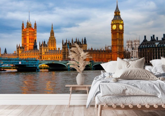 Picture of Big Ben and houses of Parliament from Embankment