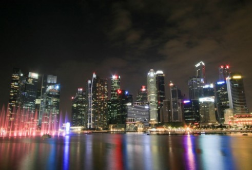 Afbeeldingen van Singapore - JULY 8 2017  Singapore city skyline at night
