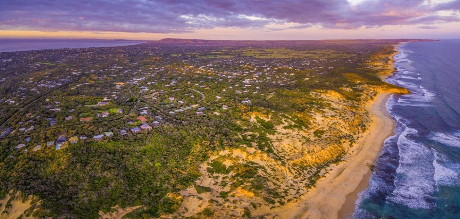 Afbeeldingen van Aerial panorama of Mornington Peninsula suburban areas near Rye at sunset Melbourne Australia