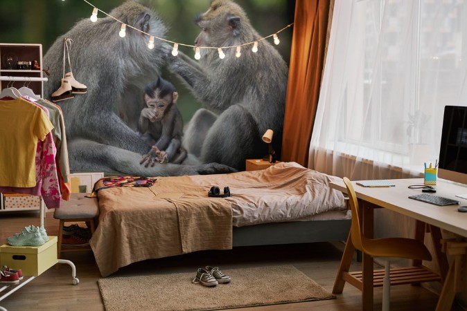 Bild på Monkey family has a rest in the jungle of Ubud