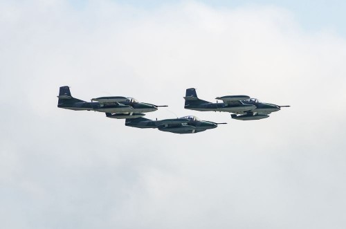 Afbeeldingen van Military plane plowing the skies of Lima - Peru