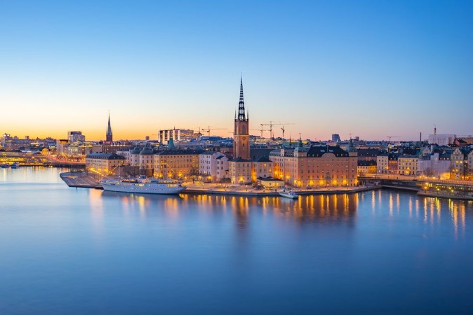 Bild på Night view of Stockholm city skyline old town in Sweden