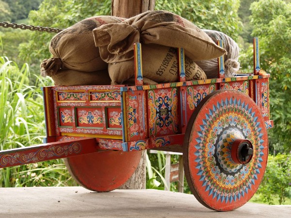 Image de Costa Rican Ox Cart loaded with coffee bags
