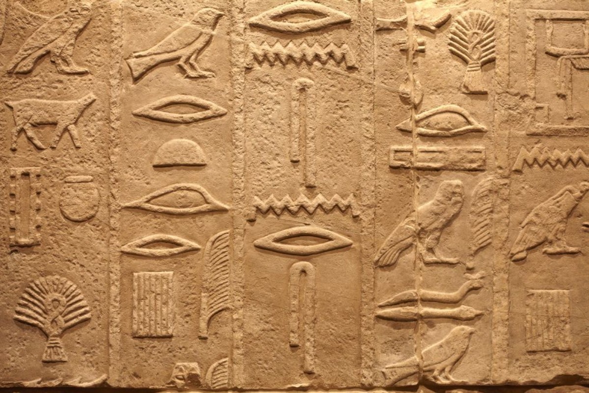 Bild på Old Egypt ancient writings on stone background