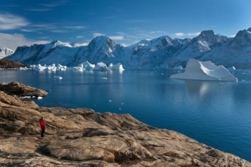 Northwest Fjord in Scoresbysund - Greenland photowallpaper Scandiwall