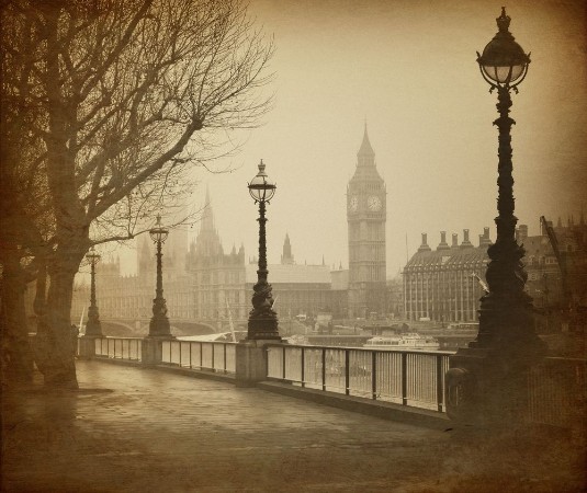 Vintage Retro Picture of Big Ben  Houses of Parliament London photowallpaper Scandiwall