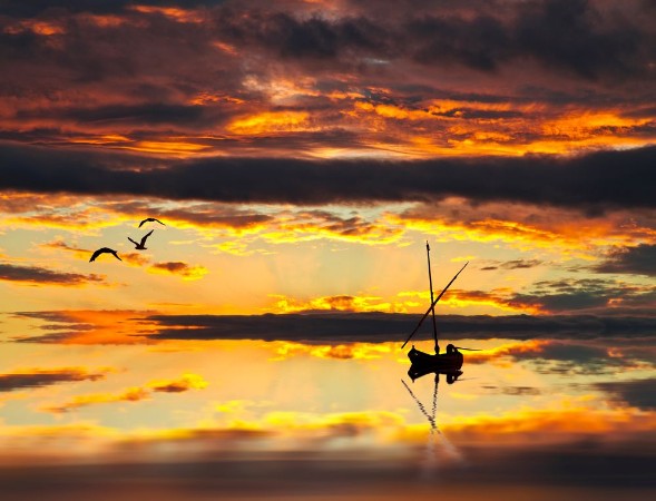 Barco entre las nubes photowallpaper Scandiwall