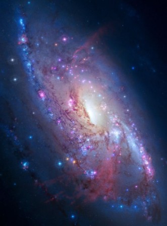 Afbeeldingen van Spiral galaxy in deep space Elements of image furnished by NASA