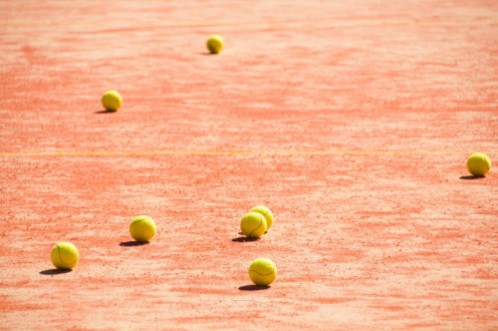 Afbeeldingen van Tennis court  with balls